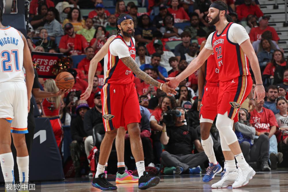 广大球迷们 广大球迷们