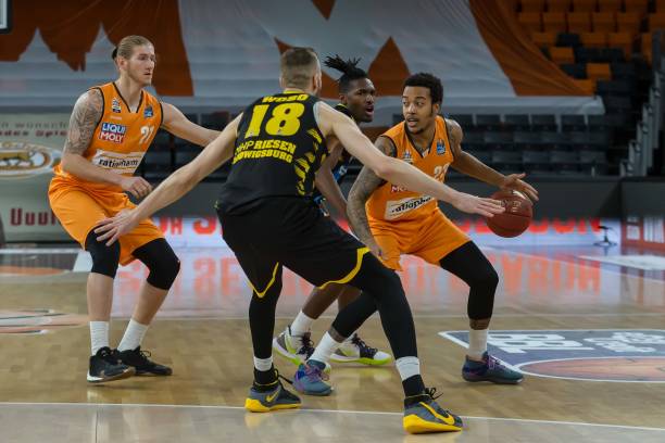 名防守队员 名防守队员